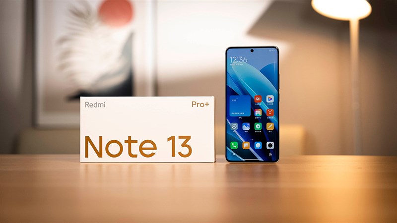 Trên tay Redmi Note 13 Pro+
