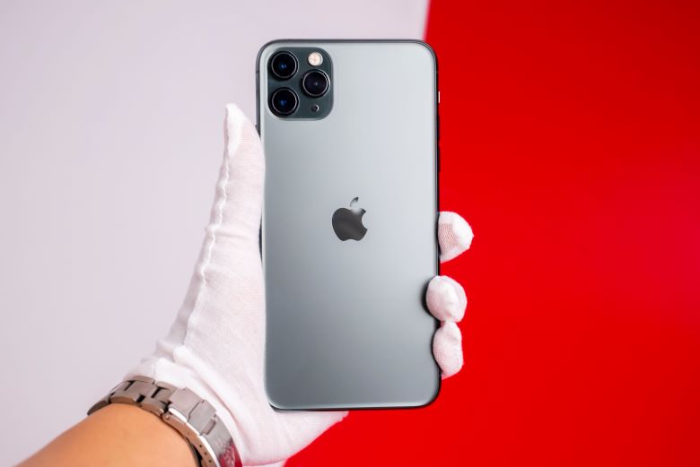 iPhone 11 Pro Max màu đen nhám truyền thống