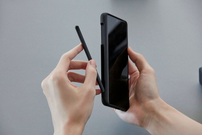 Galaxy Z Fold 4 sẽ có khe cắm S Pen