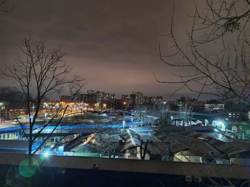 Ảnh chụp từ camera g&oacute;c rộng tr&ecirc;n Redmi Note 11 Pro 5G trong điều kiện ban đ&ecirc;m