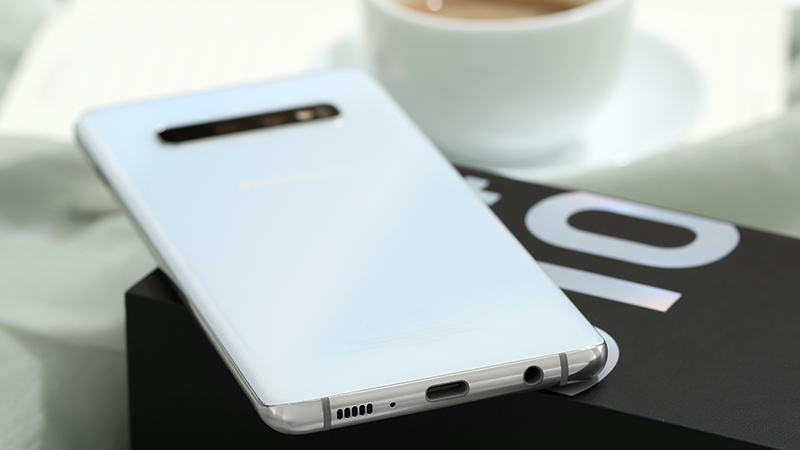 samsung-galaxy-s10-plus-white-5.jpg