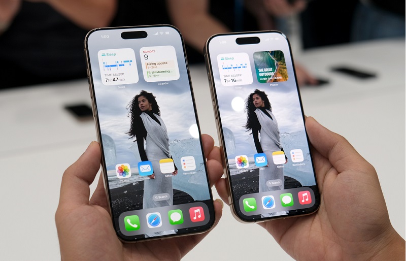 so sánh iPhone 15 Pro Max và iPhone 16 Pro Max về màn hình